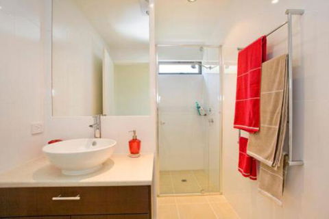 Earth Sea Sky - Goulburn Accommodation 4