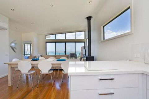 Earth Sea Sky - Goulburn Accommodation 5