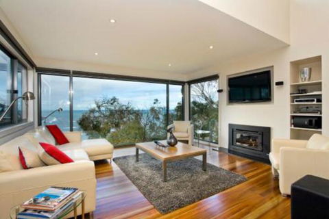 Azure - Goulburn Accommodation 0