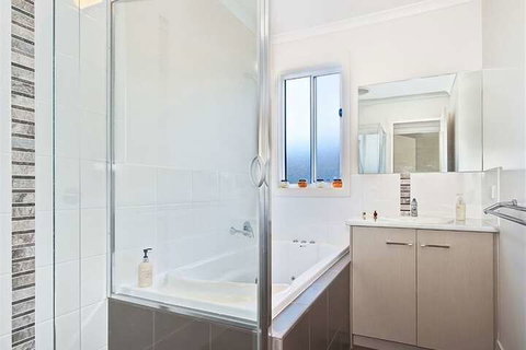 Sunset At Snapper Point - Goulburn Accommodation 7
