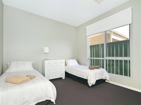 Ocean 180A - Goulburn Accommodation 3