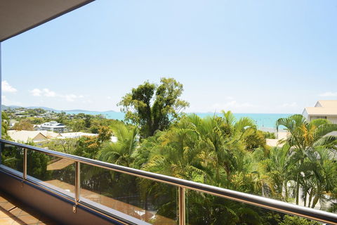 Airlie Harbour 3 Bedroom Apartment - Goulburn Accommodation 1
