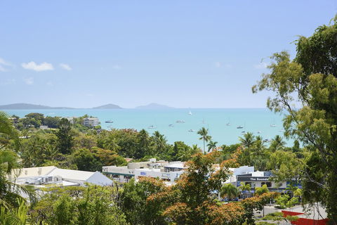 Airlie Harbour 3 Bedroom Apartment - Goulburn Accommodation 2