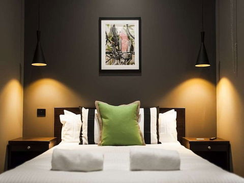 Criterion Hotel Sale - Goulburn Accommodation 2
