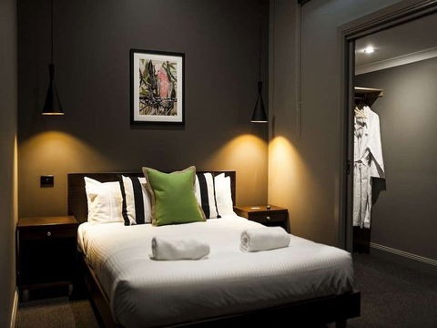 Criterion Hotel Sale - Goulburn Accommodation 4