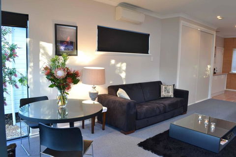Aroha - Goulburn Accommodation 3