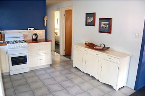 Engadine Cottage - Goulburn Accommodation 1