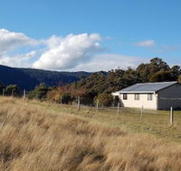 Engadine Cottage - Goulburn Accommodation