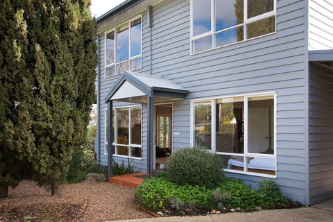 Accolade - Goulburn Accommodation 0