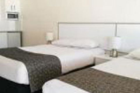 Augathella Motel & Caravan Park - Goulburn Accommodation 0