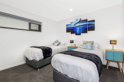 Astra Apartments Newcastle West - Goulburn Accommodation 3