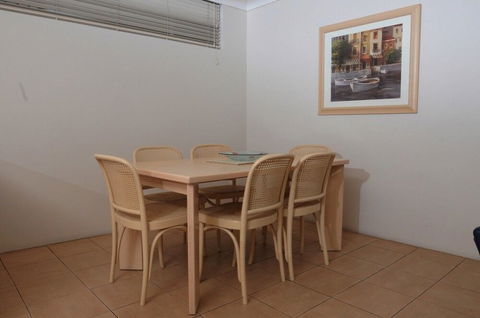 Anglesea Beachfront Court Holiday Units - Goulburn Accommodation 3