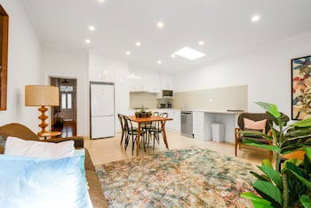 BOUTIQUE STAYS - Carlton Terrace - Goulburn Accommodation 0