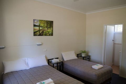 Fairway Lodge Motel - Goulburn Accommodation 5