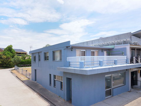 The Loft At Fingal Bay - Goulburn Accommodation 2