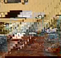 Parry Creek Farm Tourist Resort  Caravan Park - Goulburn Accommodation