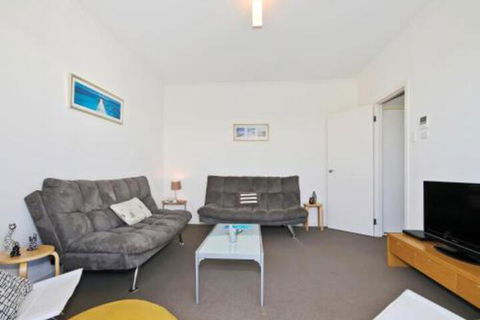 The Residence - Goulburn Accommodation 6