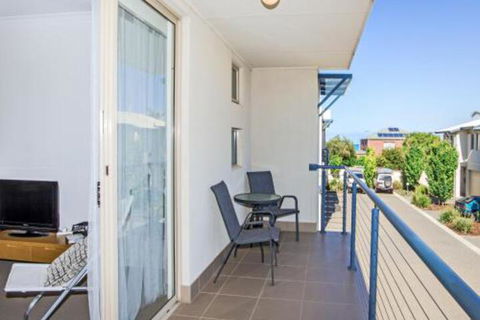 The Residence - Goulburn Accommodation 0
