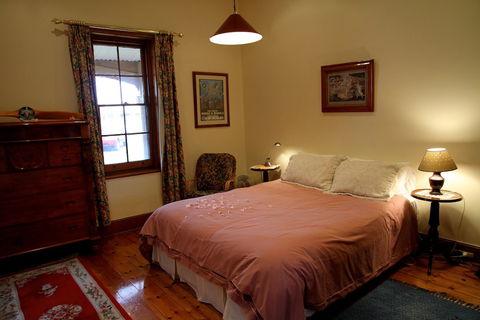 Adelaide Heritage Cottages & Apartments - Goulburn Accommodation 5