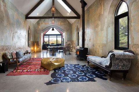 Yandoit Church - Goulburn Accommodation 7