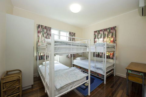 Twin Cottages - Goulburn Accommodation 0