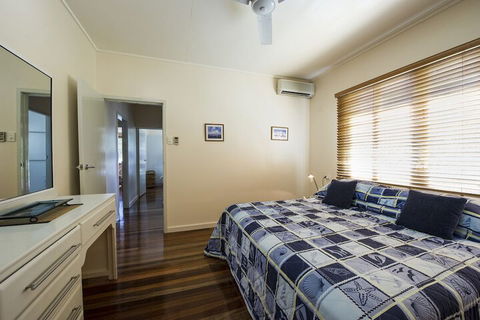 Twin Cottages - Goulburn Accommodation 5
