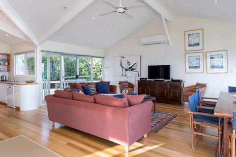 Seagull House Ocean Viewed House - Goulburn Accommodation 2