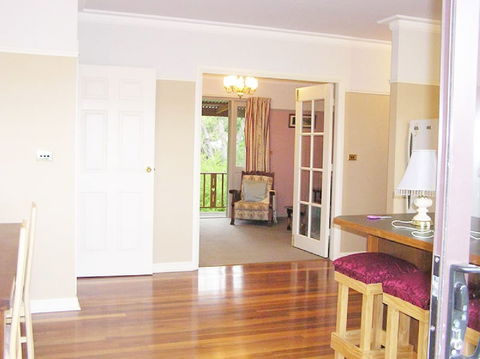 Boobook Hollow - Goulburn Accommodation 1
