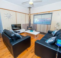 Beach House on James Patterson - Goulburn Accommodation