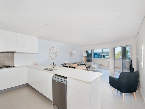 Footprints At Fingal Bay - Goulburn Accommodation 4