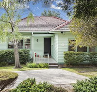 Hillside House - Goulburn Accommodation