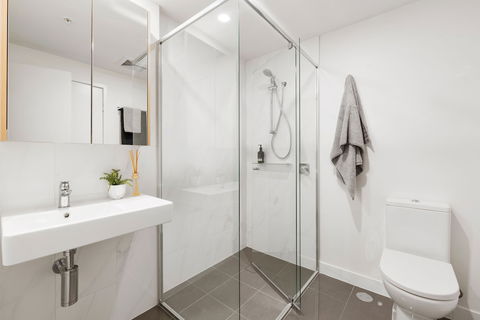 Arise Ivy And Eve - Goulburn Accommodation 4