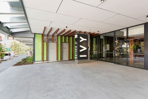 Arise Ivy And Eve - Goulburn Accommodation 0