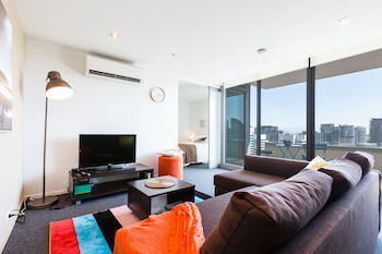 ALLINDA, 1BDR Melbourne Apartment - Goulburn Accommodation 0