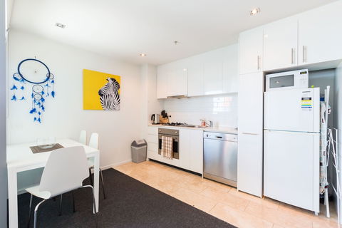 ALLINDA, 1BDR Melbourne Apartment - Goulburn Accommodation 1