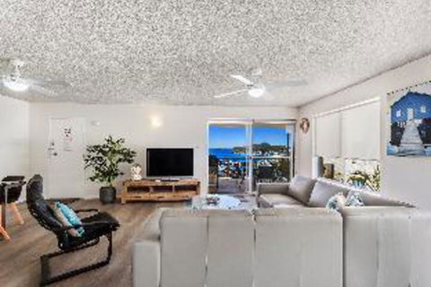2 BEDROOM APARTMENT LAMAN LODGE UNIT 2 - Goulburn Accommodation 0