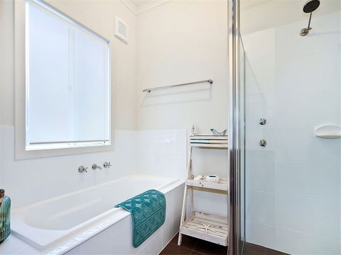 Seas The Day - Goulburn Accommodation 6