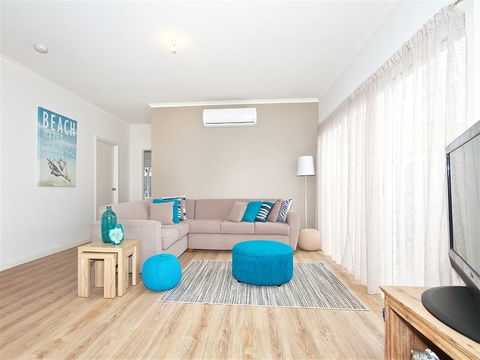 Seas The Day - Goulburn Accommodation 4