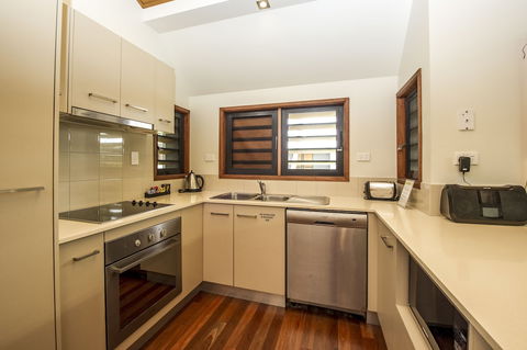 Pure Magnetic Villa 2 - Goulburn Accommodation 6