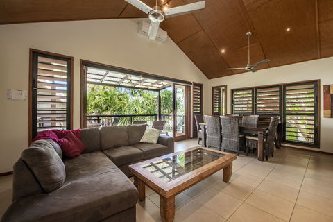 Pure Magnetic Villa 9 - Goulburn Accommodation 5