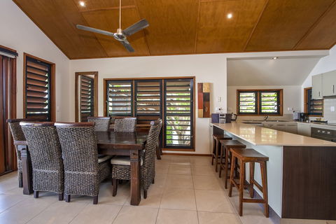 Pure Magnetic Villa 9 - Goulburn Accommodation 3