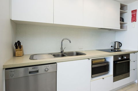1 Bright Point Apartment 1401 - Goulburn Accommodation 2