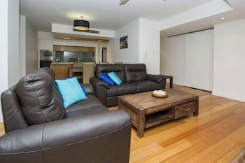 Maggies Beachfront Apt. 4 - Goulburn Accommodation 0