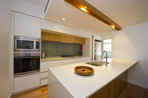 Maggies Beachfront Apt. 4 - Goulburn Accommodation 1