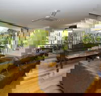 Maggies Beachfront Apt. 2 - Goulburn Accommodation