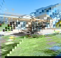 Bamboo Bay at Fingal Bay - Goulburn Accommodation
