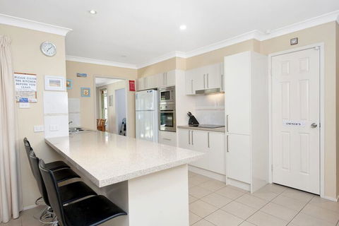 The Bay House 48 Government Road - Goulburn Accommodation 4