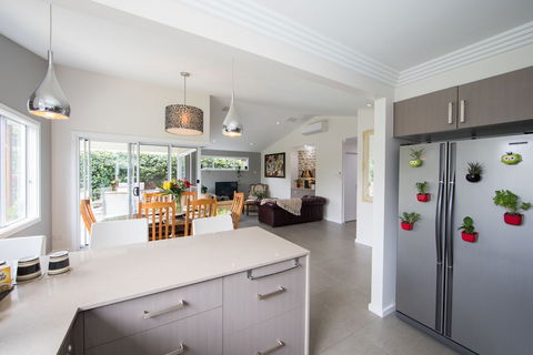 Armidale Cottage - Goulburn Accommodation 3