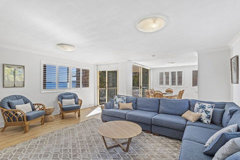 South Pacific Unit 6 Amazing Unit Opposite The Beach. - Goulburn Accommodation 4
