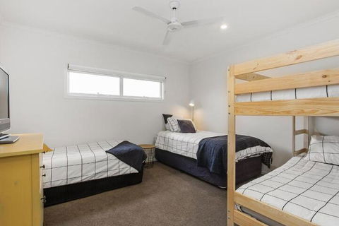 Sea View At Silver Sands - Goulburn Accommodation 6